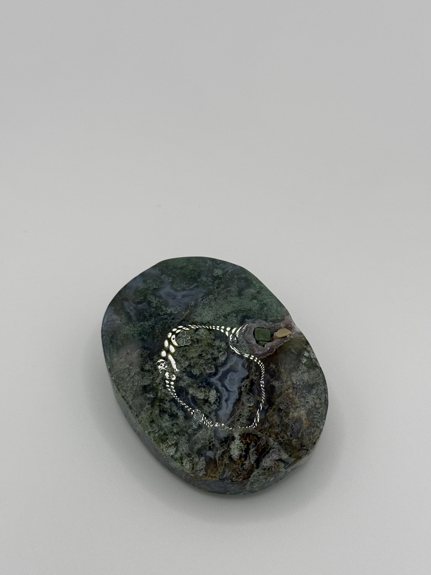Moss Agate Palm Stones
